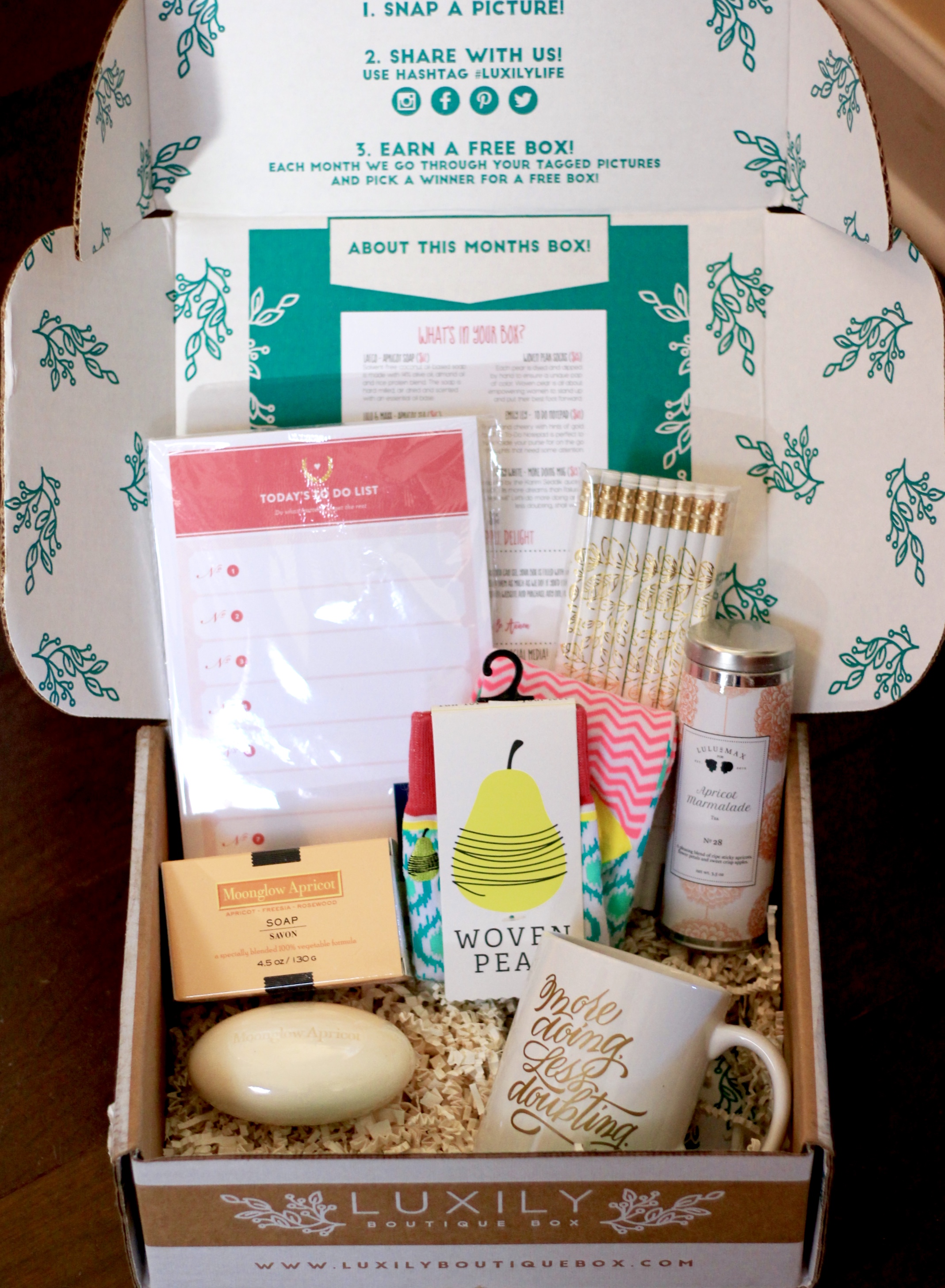 April 2016 Luxily Boutique Box display - The Homespun Chics