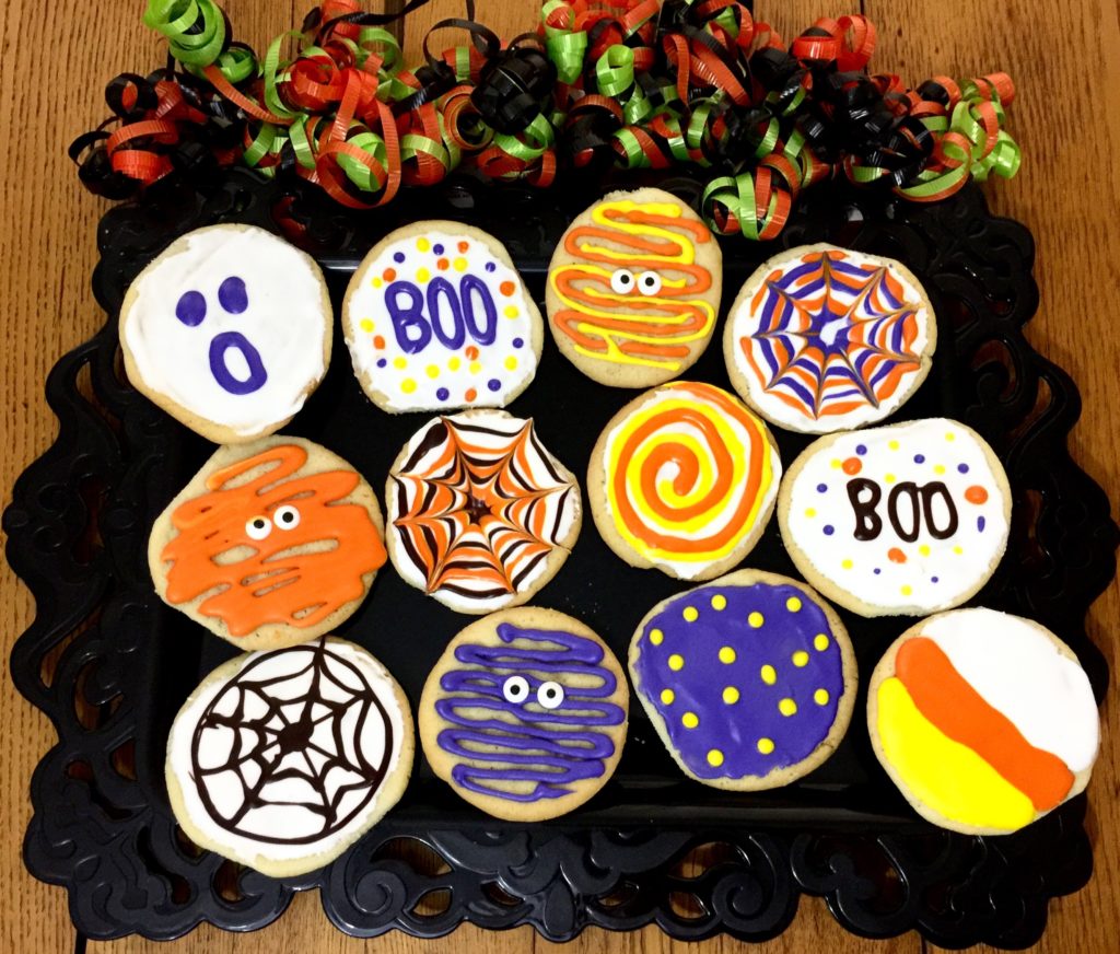 Yummy halloween decorating cookie ideas for your Halloween party