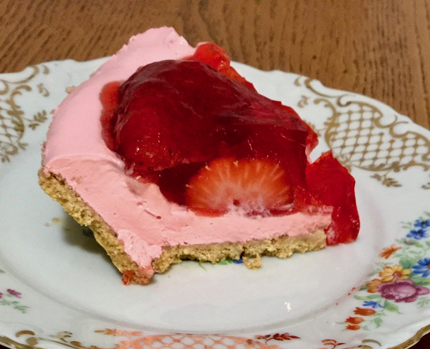 Fresh Strawberry Pie Recipe - The Homespun Chics