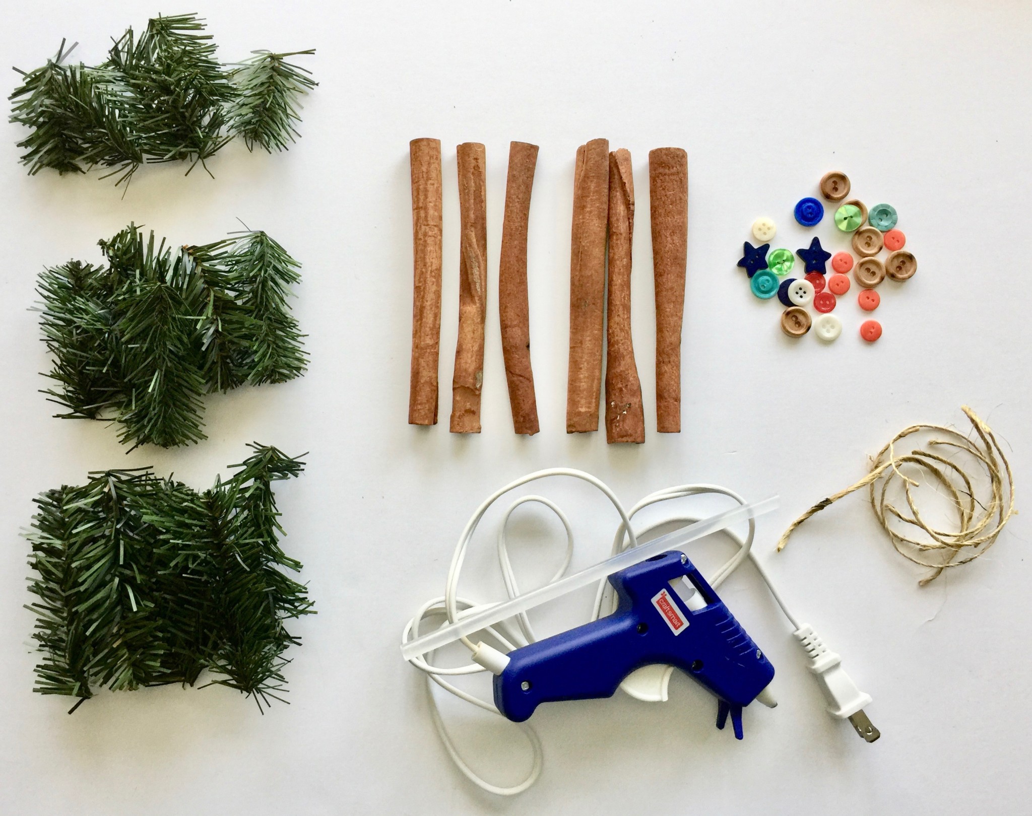 Easy Cinnamon Stick Christmas Tree Ornaments DIY